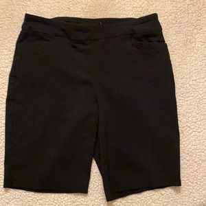 Time And Tru Black Stretch Shorts size S (4-6) 74% Rayon 22% Nylon 4% Spandex